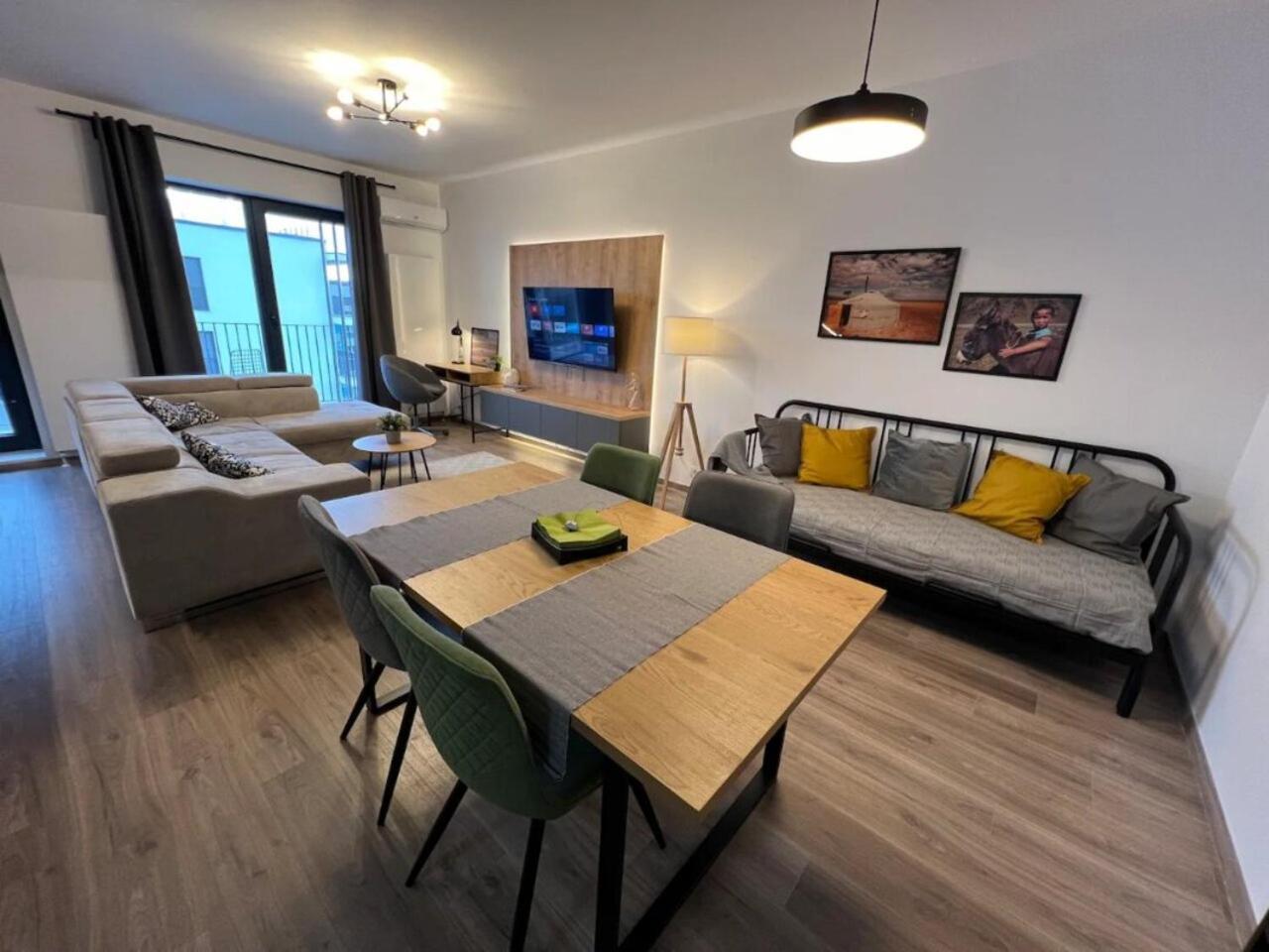 High-Rise Luxury Apartment With Free Parking Bükreş Dış mekan fotoğraf