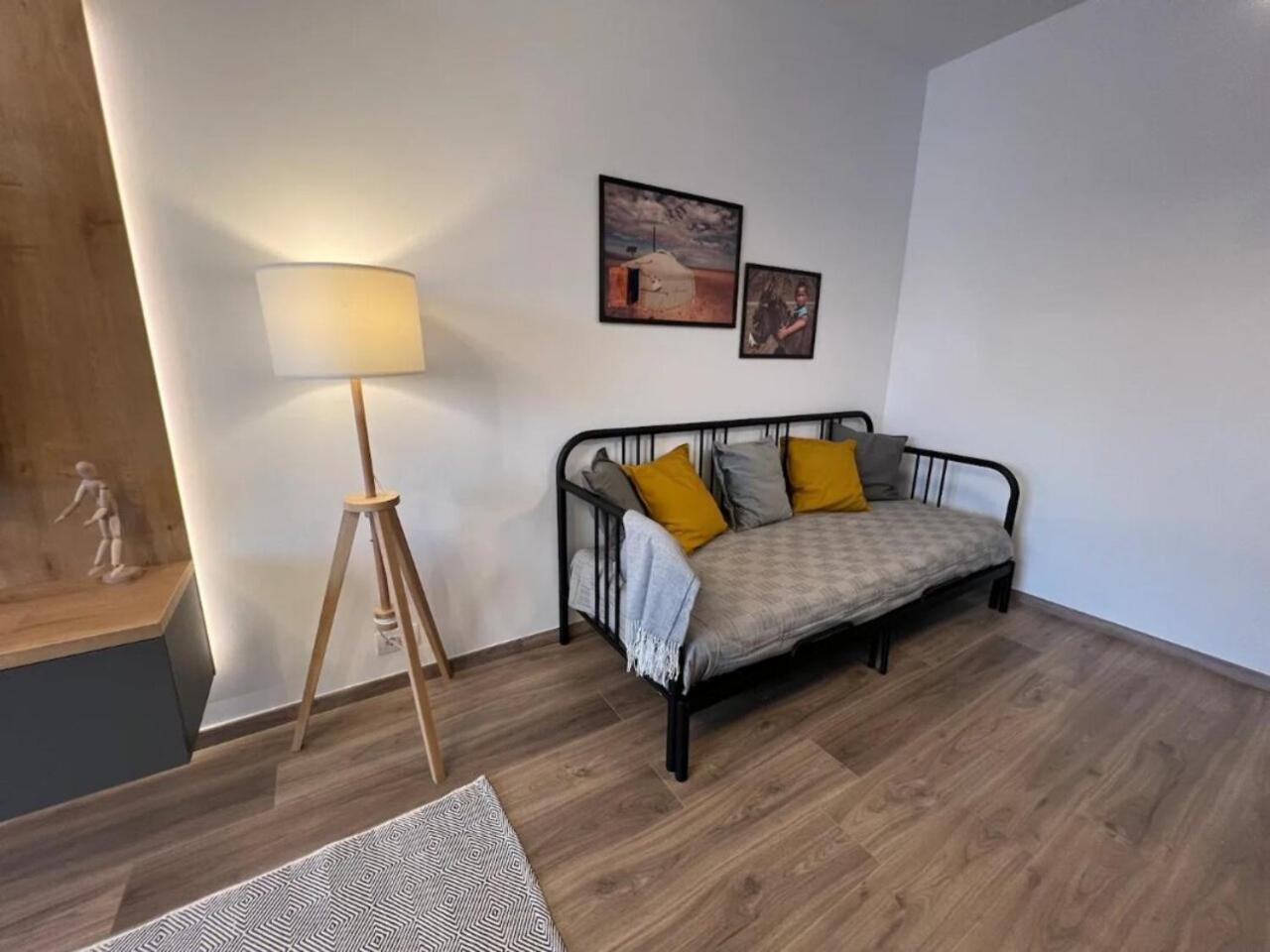 High-Rise Luxury Apartment With Free Parking Bükreş Dış mekan fotoğraf