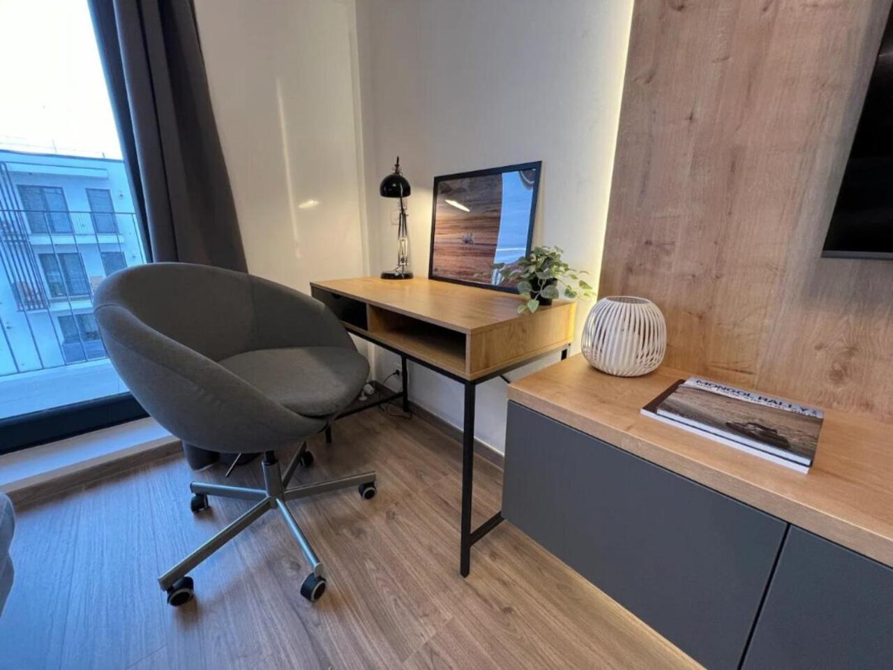 High-Rise Luxury Apartment With Free Parking Bükreş Dış mekan fotoğraf