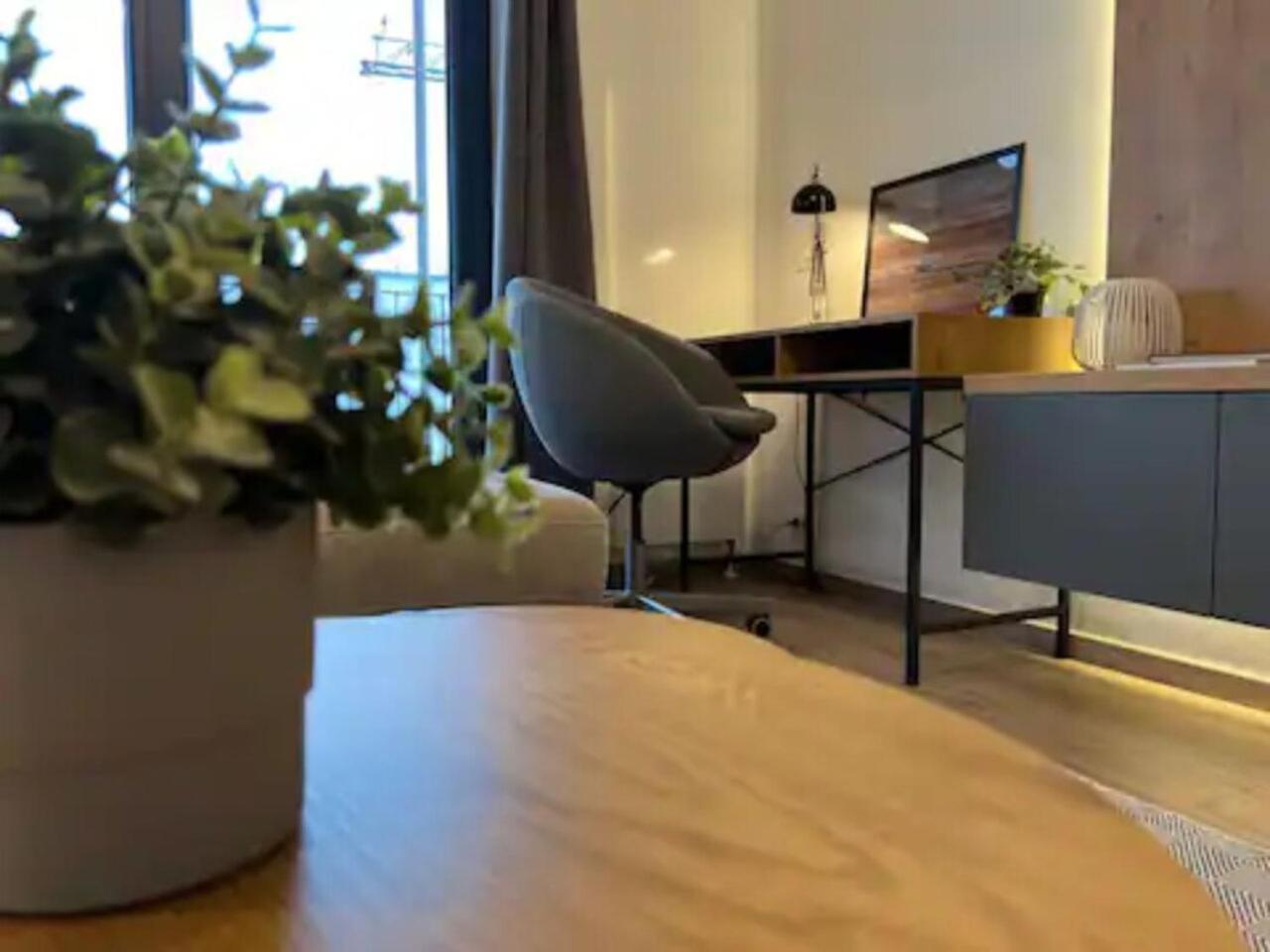High-Rise Luxury Apartment With Free Parking Bükreş Dış mekan fotoğraf